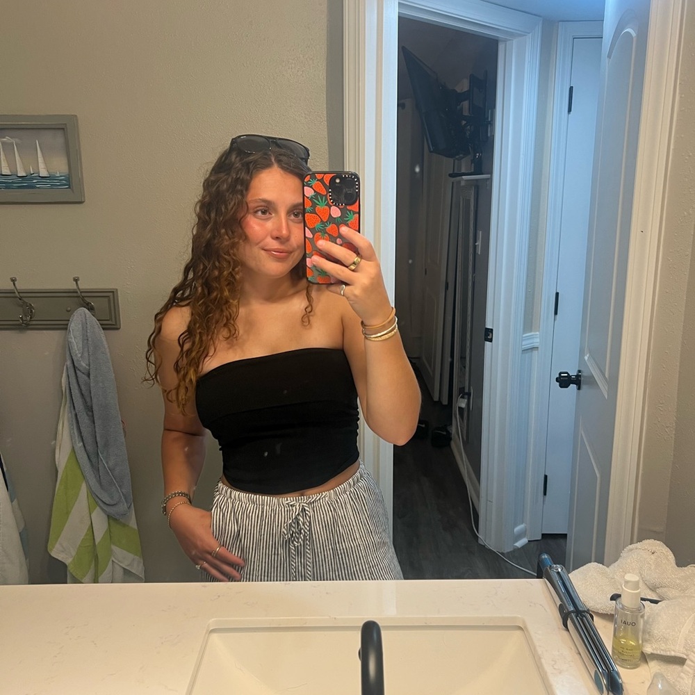 Meet your Posher, Caytlyn
